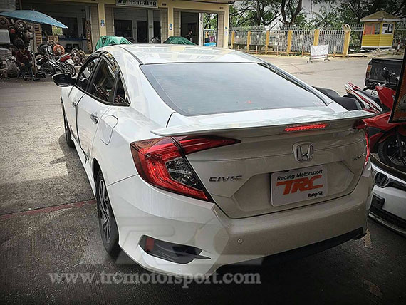 สปอยเลอร์ CIVIC 2016 ทรง RS TURBO (แนบงานนำเข้าแท้) V3.0 พลาสติกPP พร้อมไฟเบรค